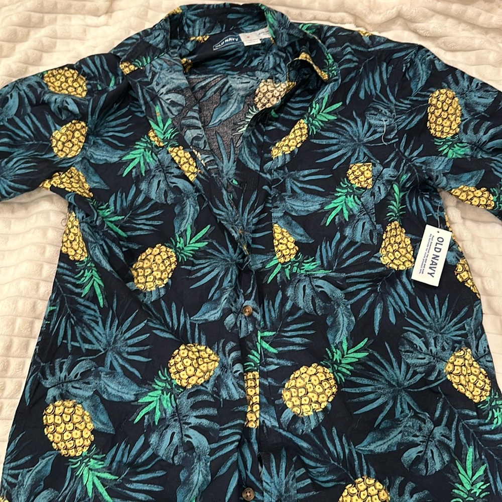 Old Navy Regular-Fit Short-Sleeve Everyday Shirt